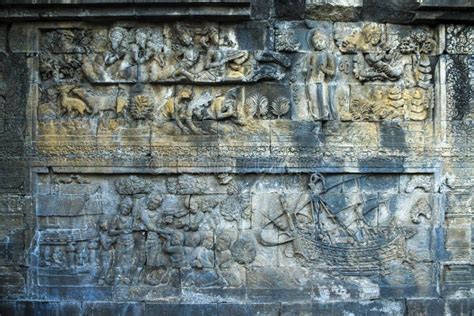 El relieve de Borobudur, una danza celestial en piedra tallada!