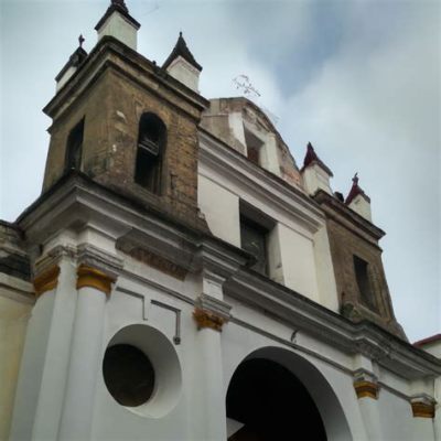  Virgen de la Candelaria ¡Una explosión barroca en tonos cálidos y oro!